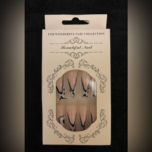 Black and Gray Press On Nails
